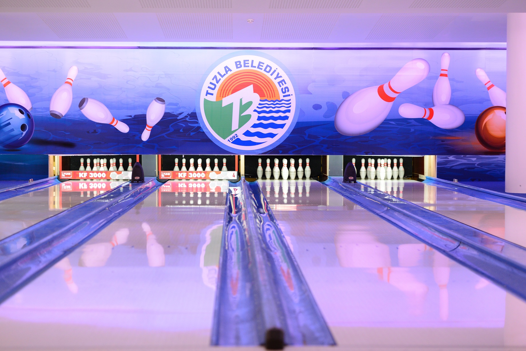 Tuzla Belediyesi Buz Pateni Pisti ve Bowling Salonu Açıldı
