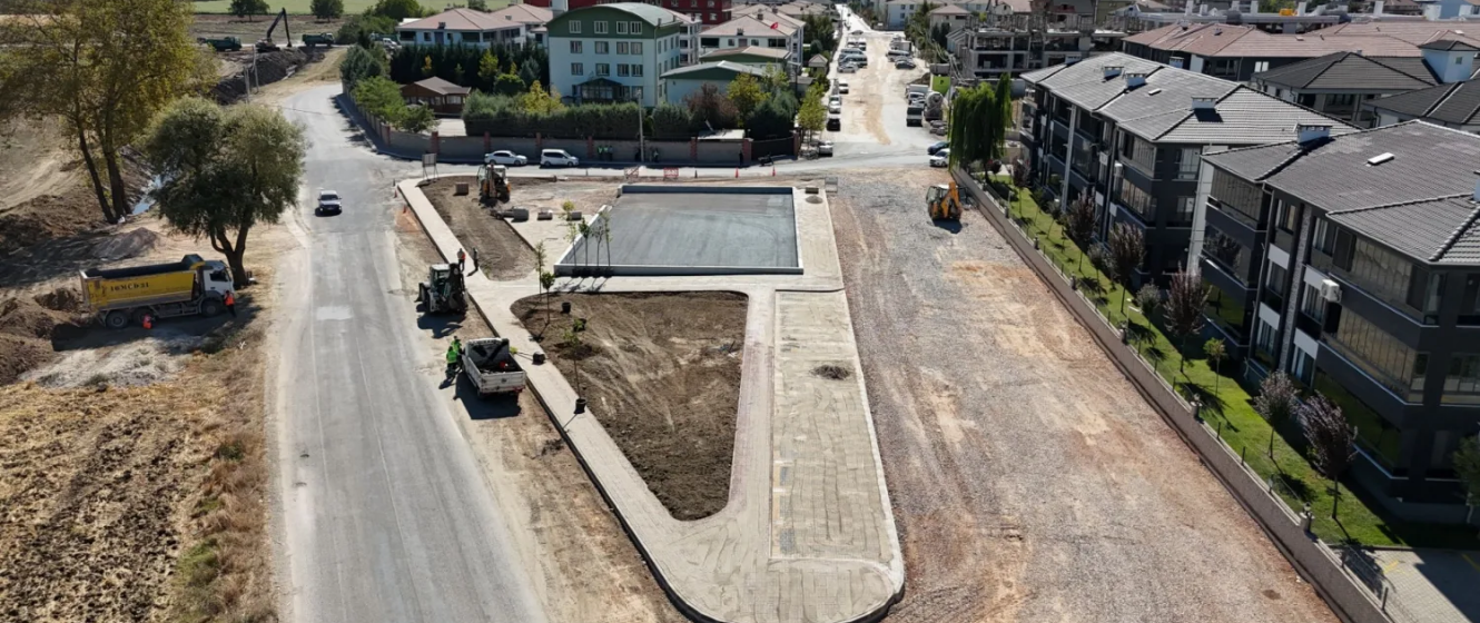 İNEGÖL BELEDİYESİ’NDEN YENİ MAHALLE’YE YENİ SEMT SAHASI